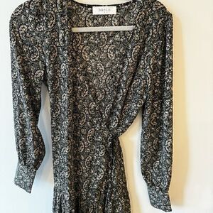 NWOT - Bacio Floral Wrap Maxi Long Sleeve Dress Size Small